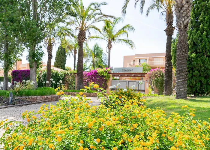 Апартаменты Coastal Greens By Seareen Картейра