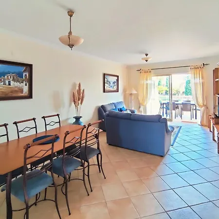 Coastal Greens By Seareen Apartmán